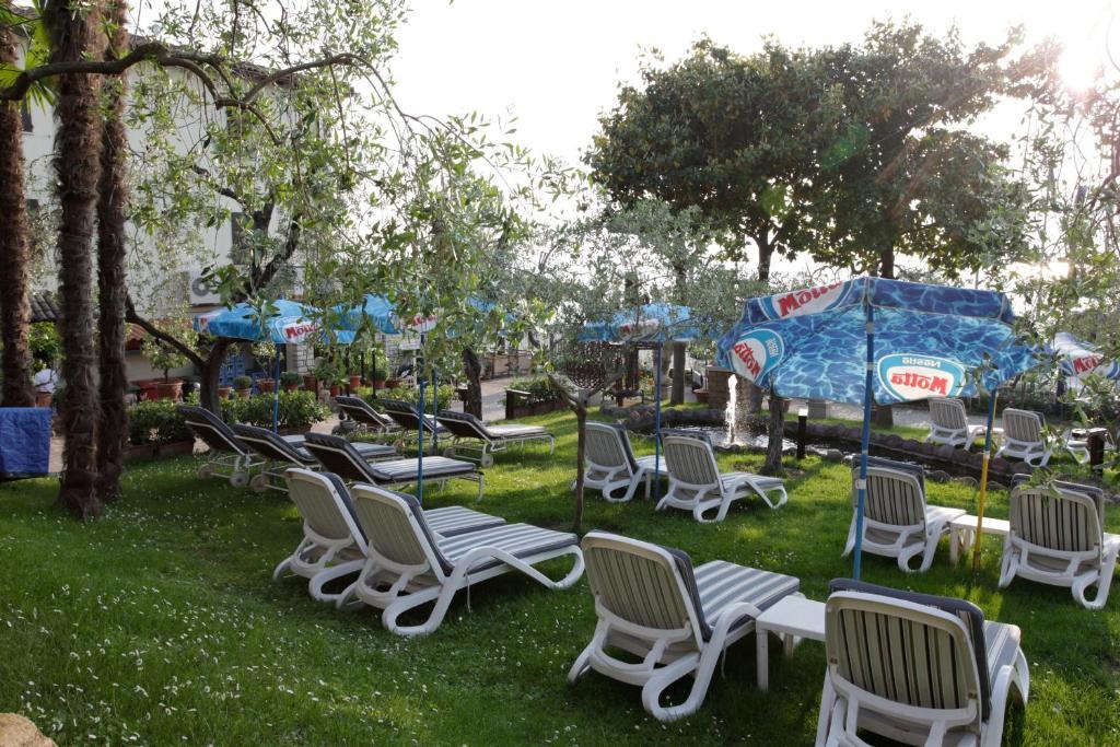 Hotel Fraderiana Torri Del Benaco Pokoj fotografie