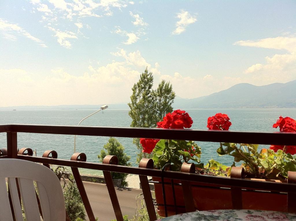 Hotel Fraderiana Torri Del Benaco Pokoj fotografie